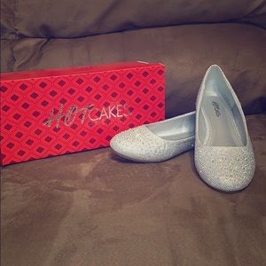 Sliver prom flats